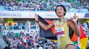 意媒：DV9受伤对尤文不一定是坏事，这将影响他明夏自由离队