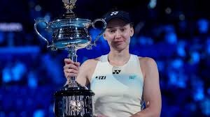 每体：梅西晚饭后去了诺坎普，今晨坐飞机前往国家队报到