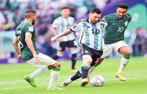 【奖项】阿卡荣获斯蒂芬·埃德伯格体育风尚奖，卢布获评阿瑟·阿什人道主义奖