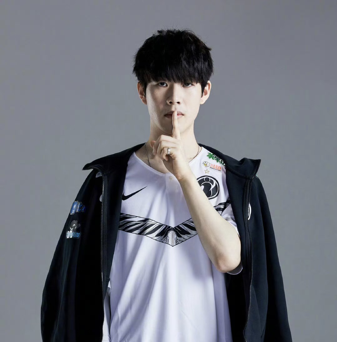 可或缺的中 可或缺的中