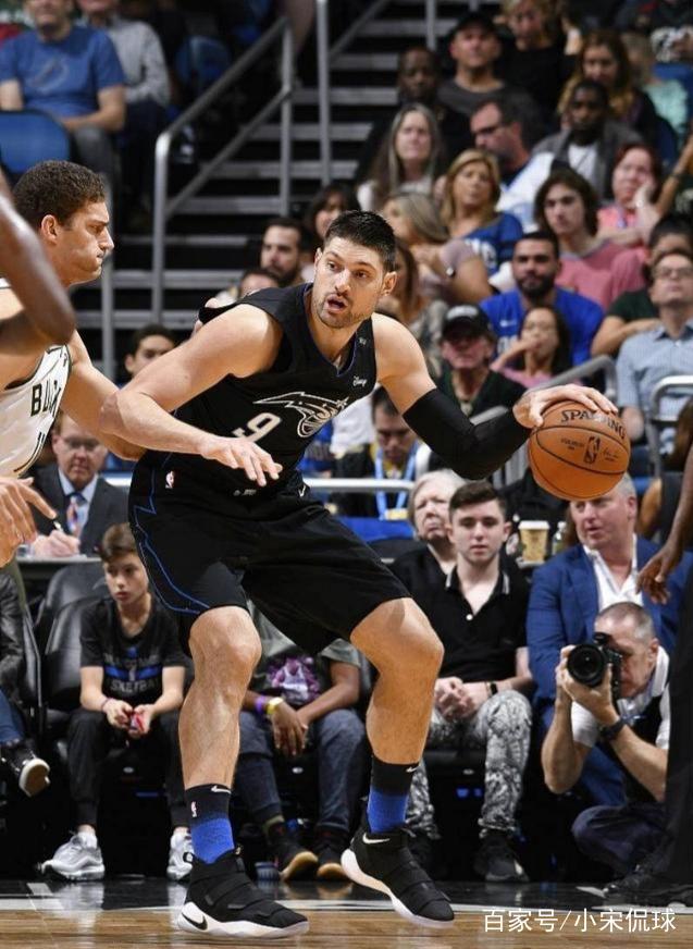 在球场上 在球场上