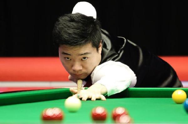 包夹防守时 包夹防守时