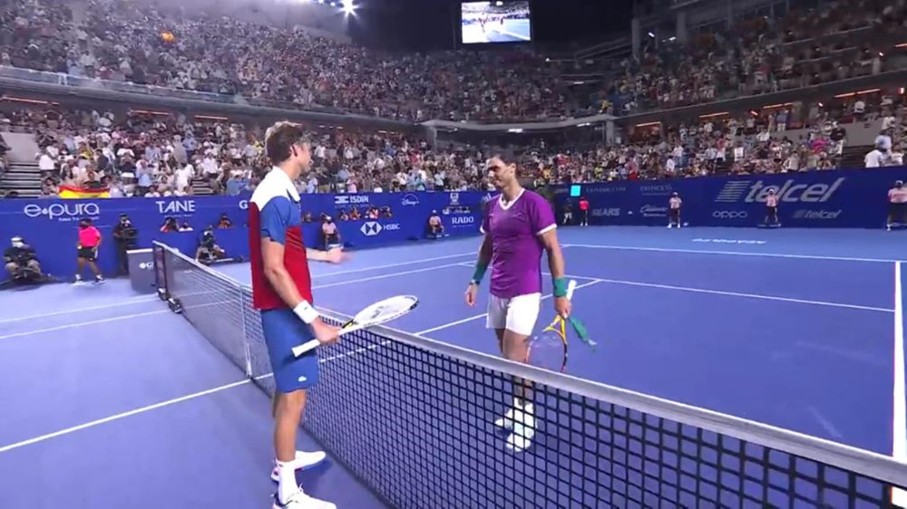 逼近并反超 逼近并反超